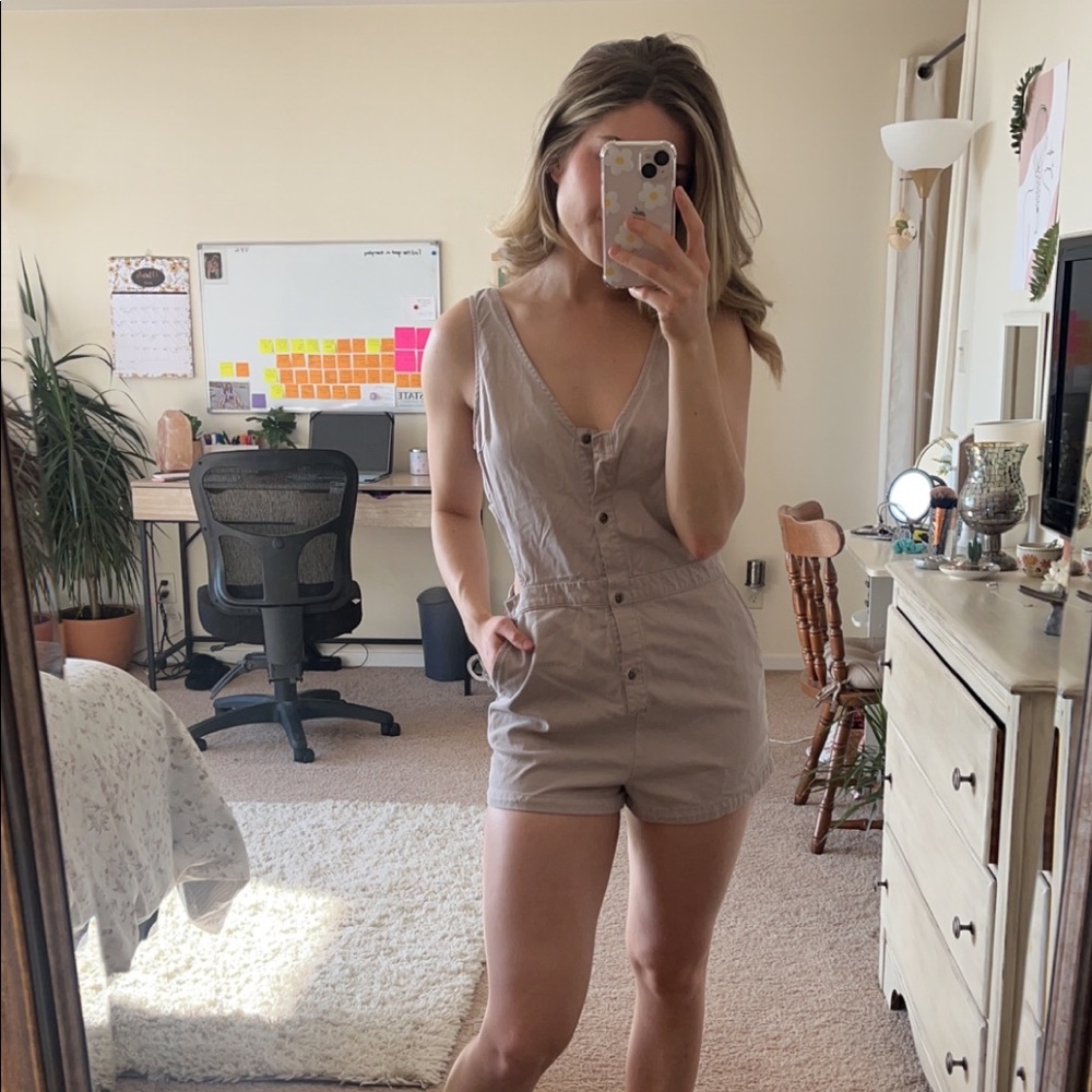 Romper - Picture 2 of 5